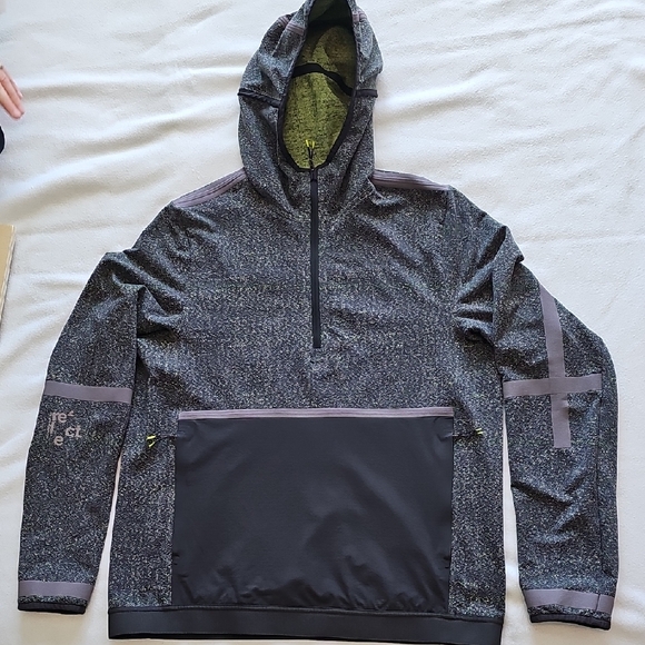 lululemon athletica Other - Lululemon Athletica Black and Gray Hooded Windbreaker